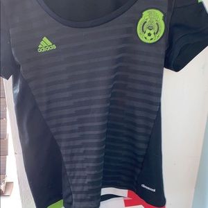 Im selling a mexico jersey